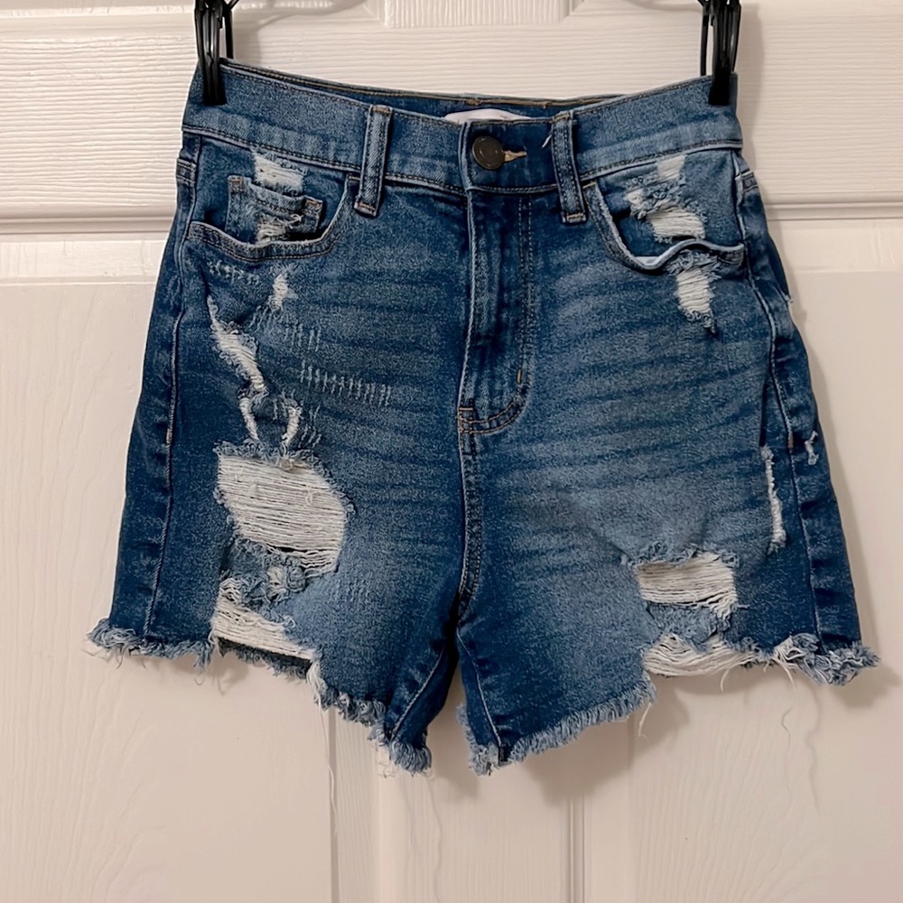 Medium wash Blue jean shorts High rise